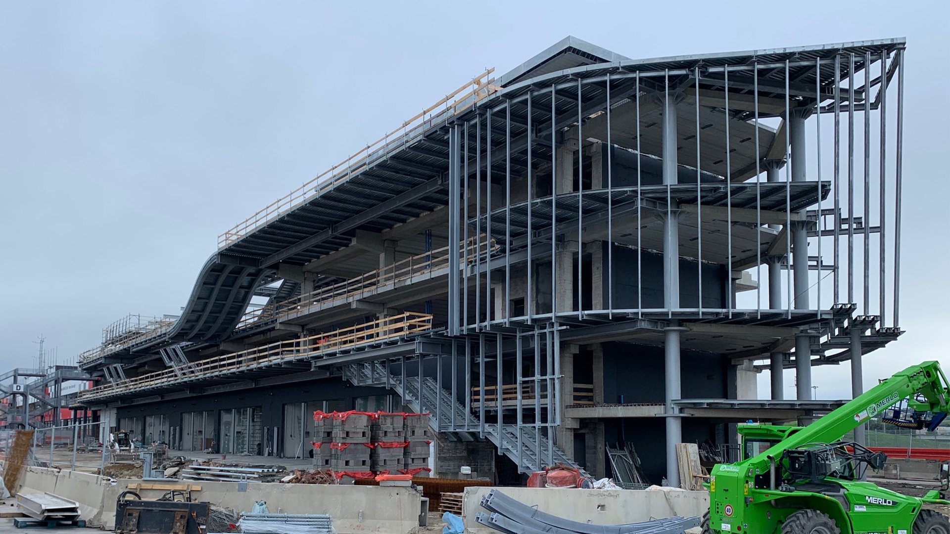 EXTENSION OF THE BOX BUILDING AT MISANO WORLD CIRCUIT