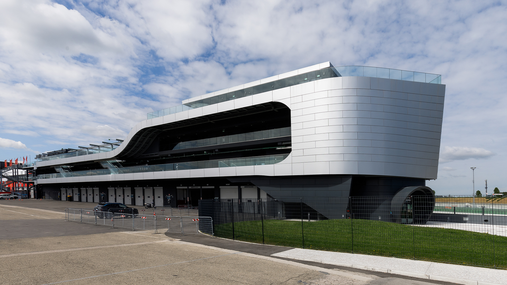 EXTENSION OF THE BOX BUILDING AT MISANO WORLD CIRCUIT